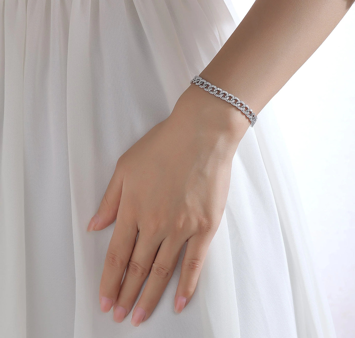 Luminous 3.30 ct Lab Grown Diamond Bracelet