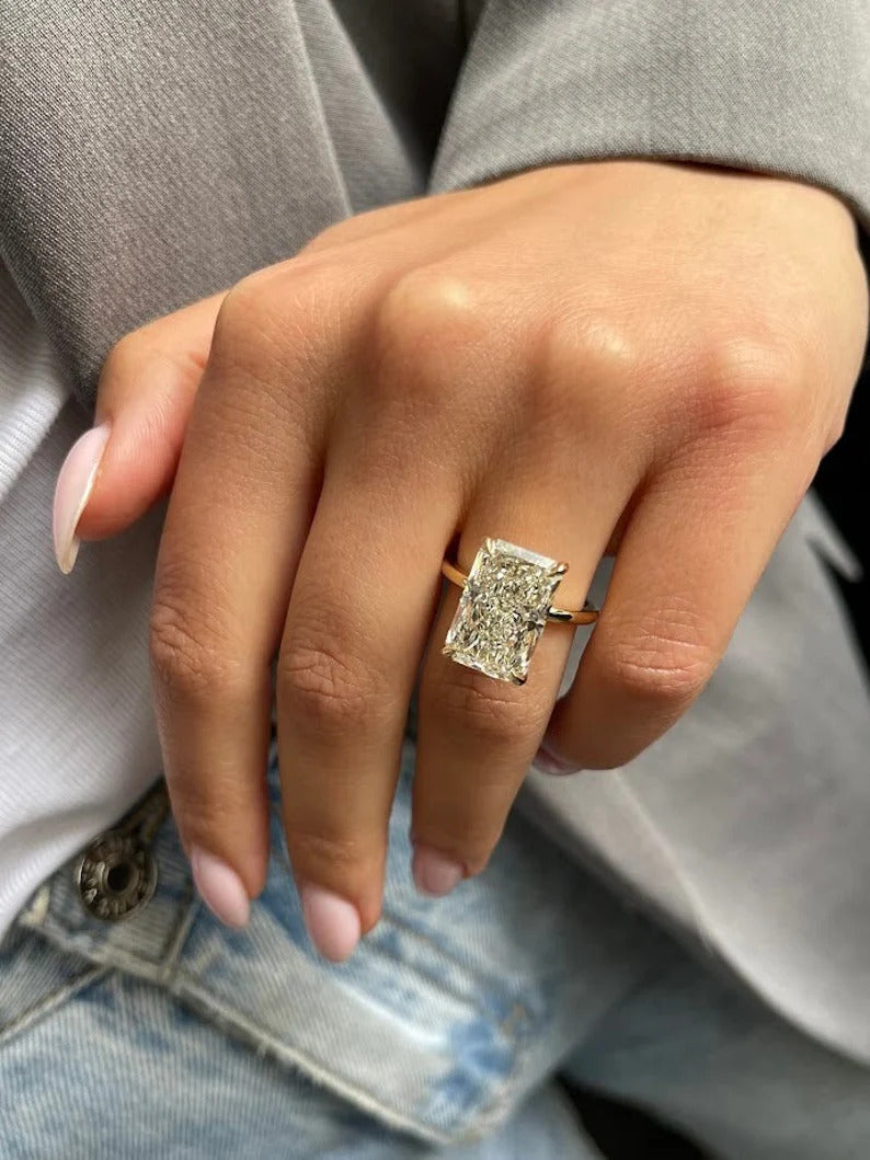 Solitaire Emerald Shape 2.00 ct Lab Grown Diamond Ring