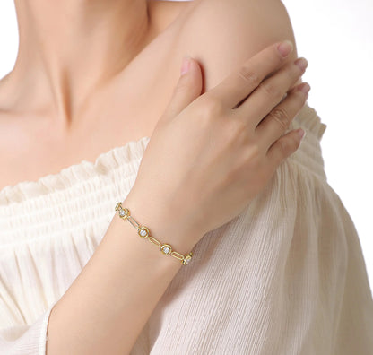 Luminous 2.29 ct Round Shape Lab Grown Diamond Bracelet