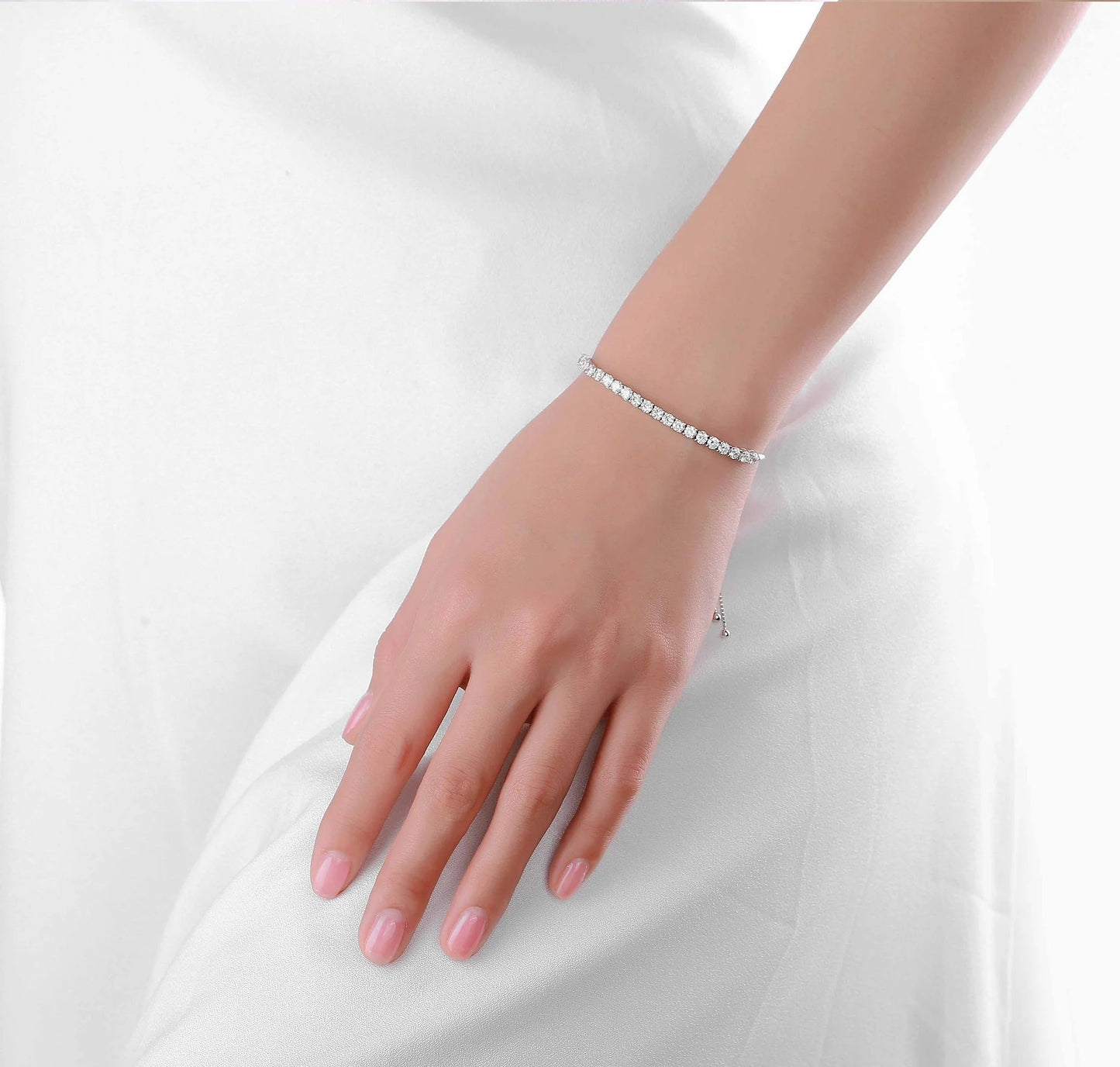 Essentia 2.35 ct Sleek Infinity Bracelet Lab Grown Diamond Bracelet