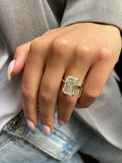 Solitaire Emerald Shape 2.00 ct Lab Grown Diamond Ring